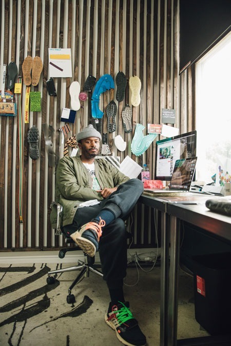 Versace sneaker designer hotsell